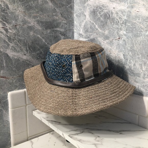 Nwt izod plaid knit hat - Picture 1 of 10